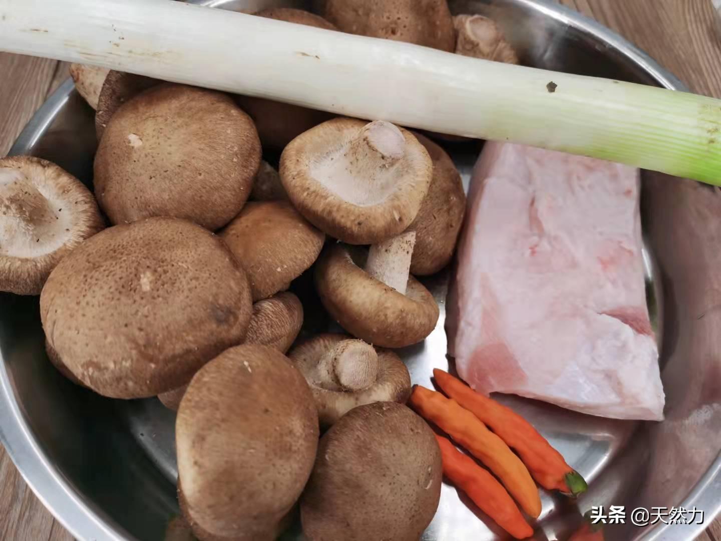 新鲜香菇怎么做好吃又简单（炒香菇的家常做法）